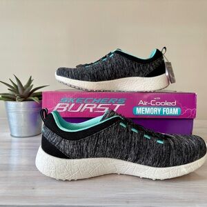 Women’s Skechers Burst Grey and Turquoise Sneakers. Size: 8.5